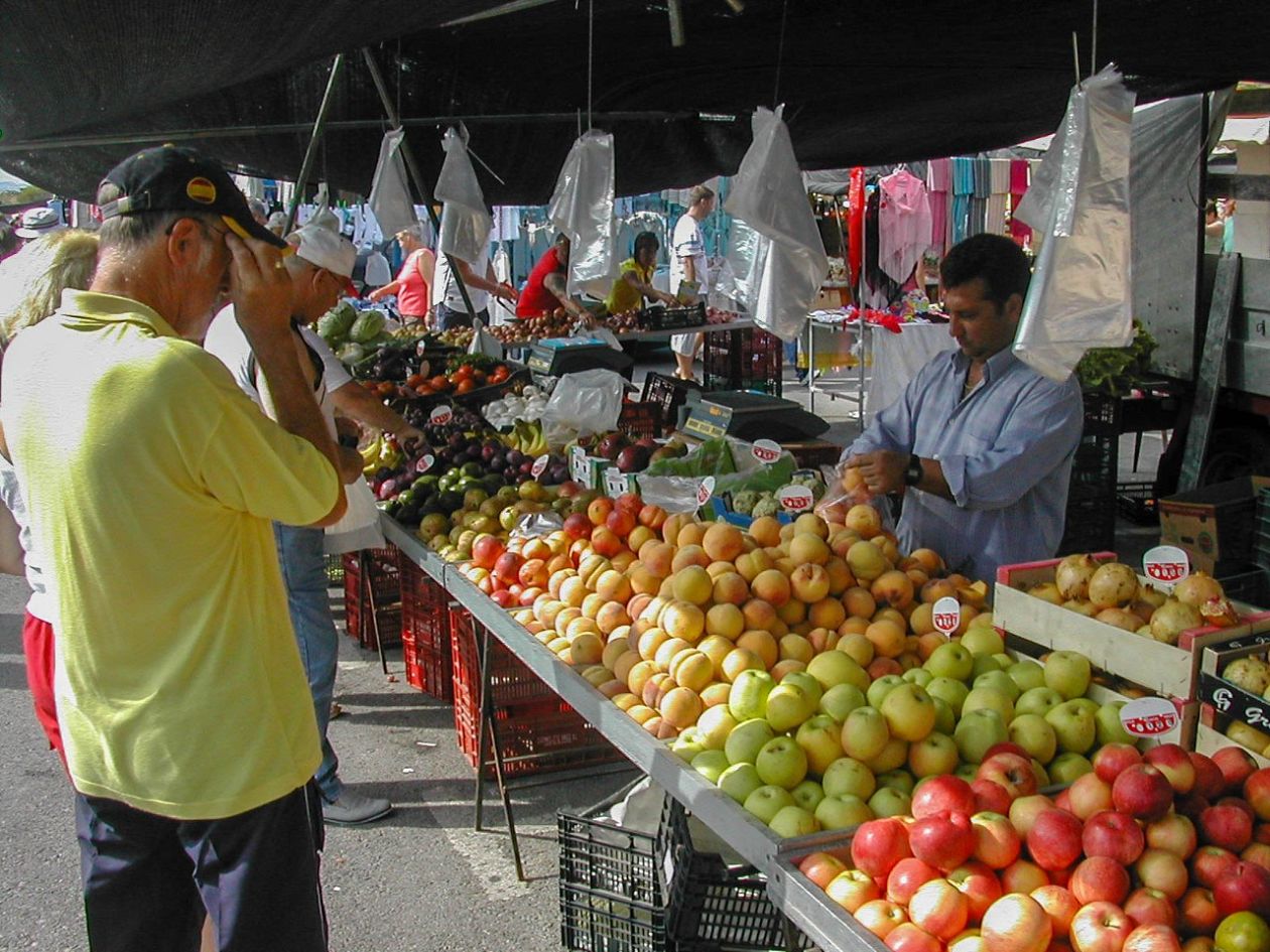 La Marina Urbanization Saturday Market